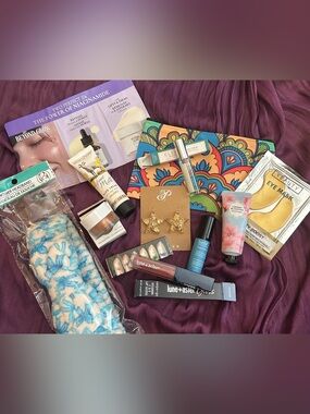 Beauty Bundle - Lip Gloss, Perfume, Star Earrings, Lotions, Eye Gel, Highlighter